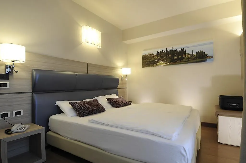 Hotel Galvani Torri Del Benaco