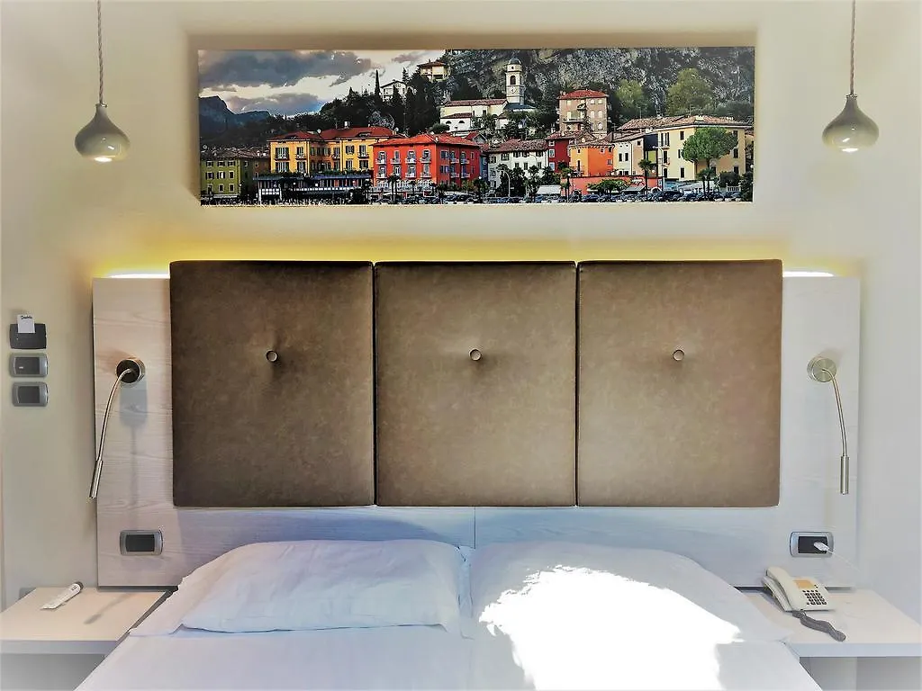 Hotel Galvani Torri Del Benaco